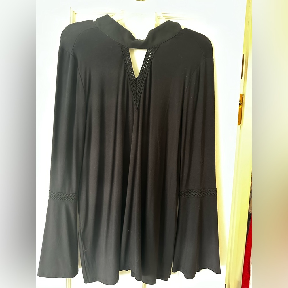 Women’s Lysse size Small black tunic top with flared sleeves and detailed sleeve